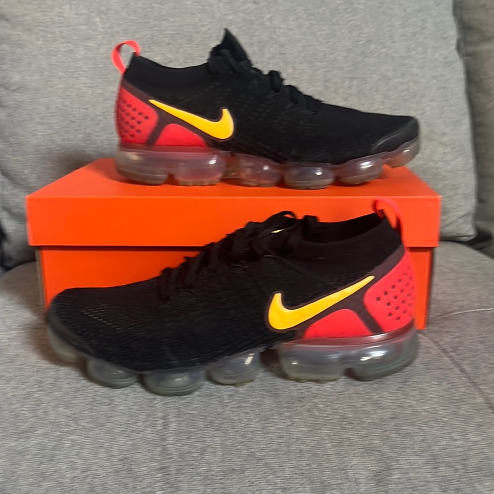 Nike vapor max/air, max orange and black a color way